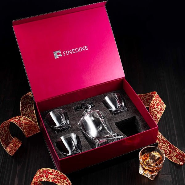 Customizable Exquisite Quadro Design Liquor Decanter With 4 Whiskey Glasses - Bottle Engraving
