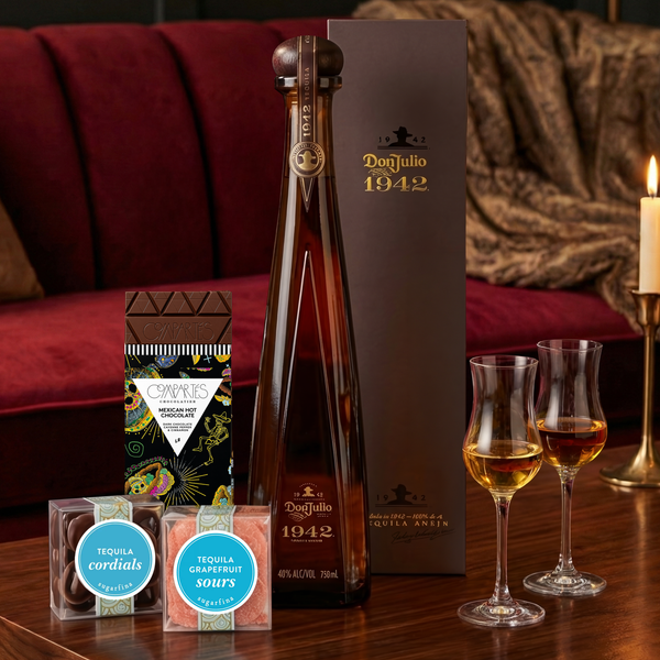 Don Julio 1942 テキーラ 750ml 2本セット Don Julio Gift Set 1942 Anejo Edition with Glasses, Chocolate and