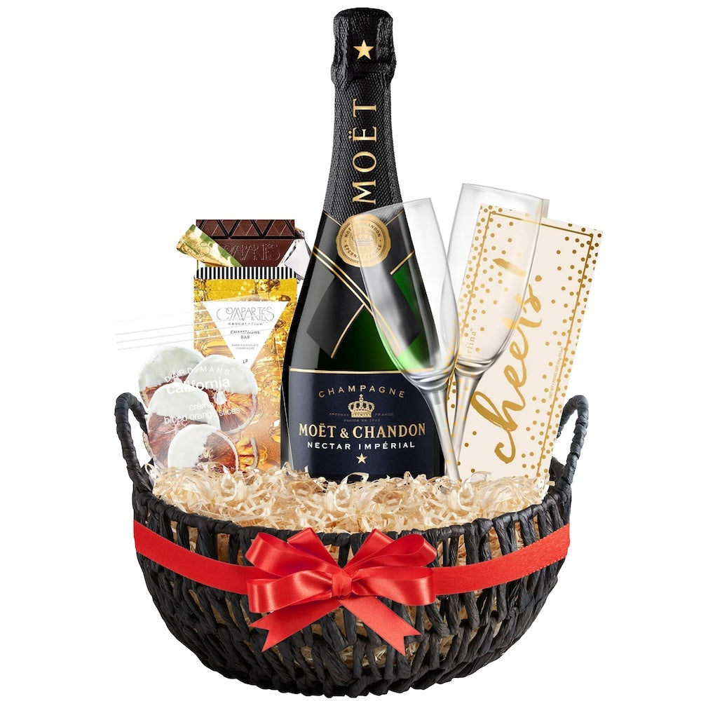 Moët & Chandon Round Champagne Gift Basket with Customizable Flutes and Sweets | Bottle Engraving