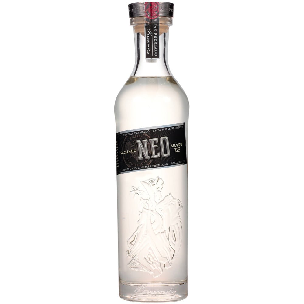 Facundo Neo Rum - Bottle Engraving
